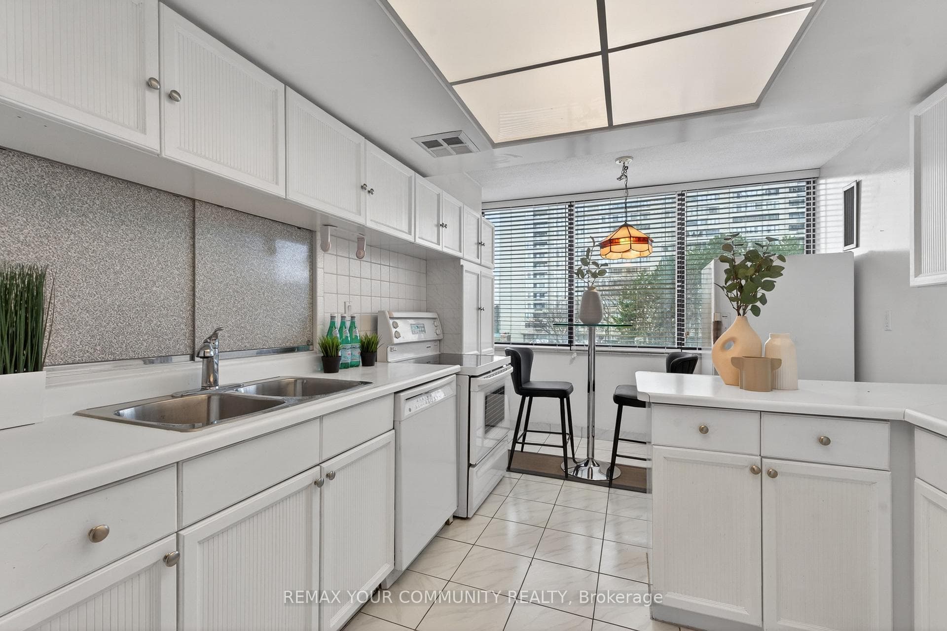 2330 Bridletowne Circle Unit 304 photo 15
