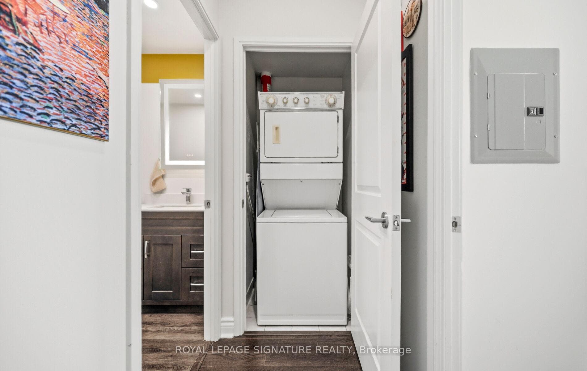 90 Absolute Avenue Unit 1301 photo 18