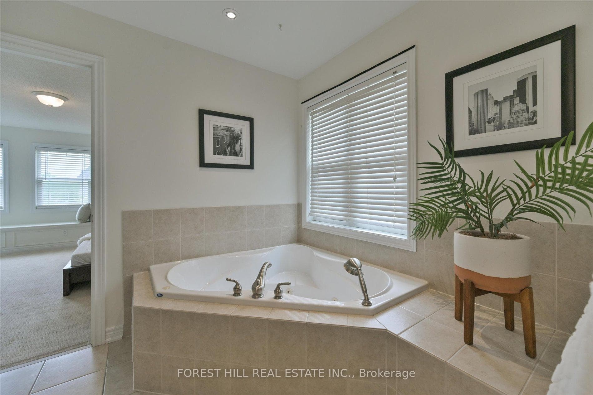 106 Bayberry Street photo 24