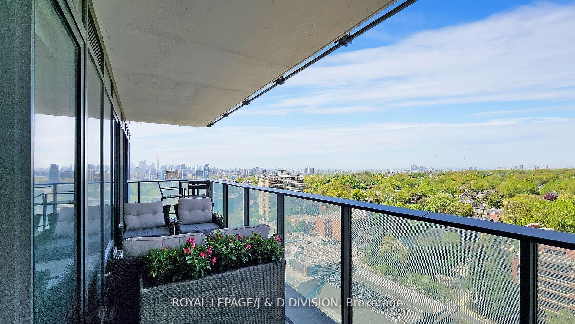 99 Foxbar Road Unit 1602 photo 8