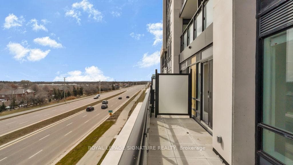 405 Dundas Street Unit 330 photo 26
