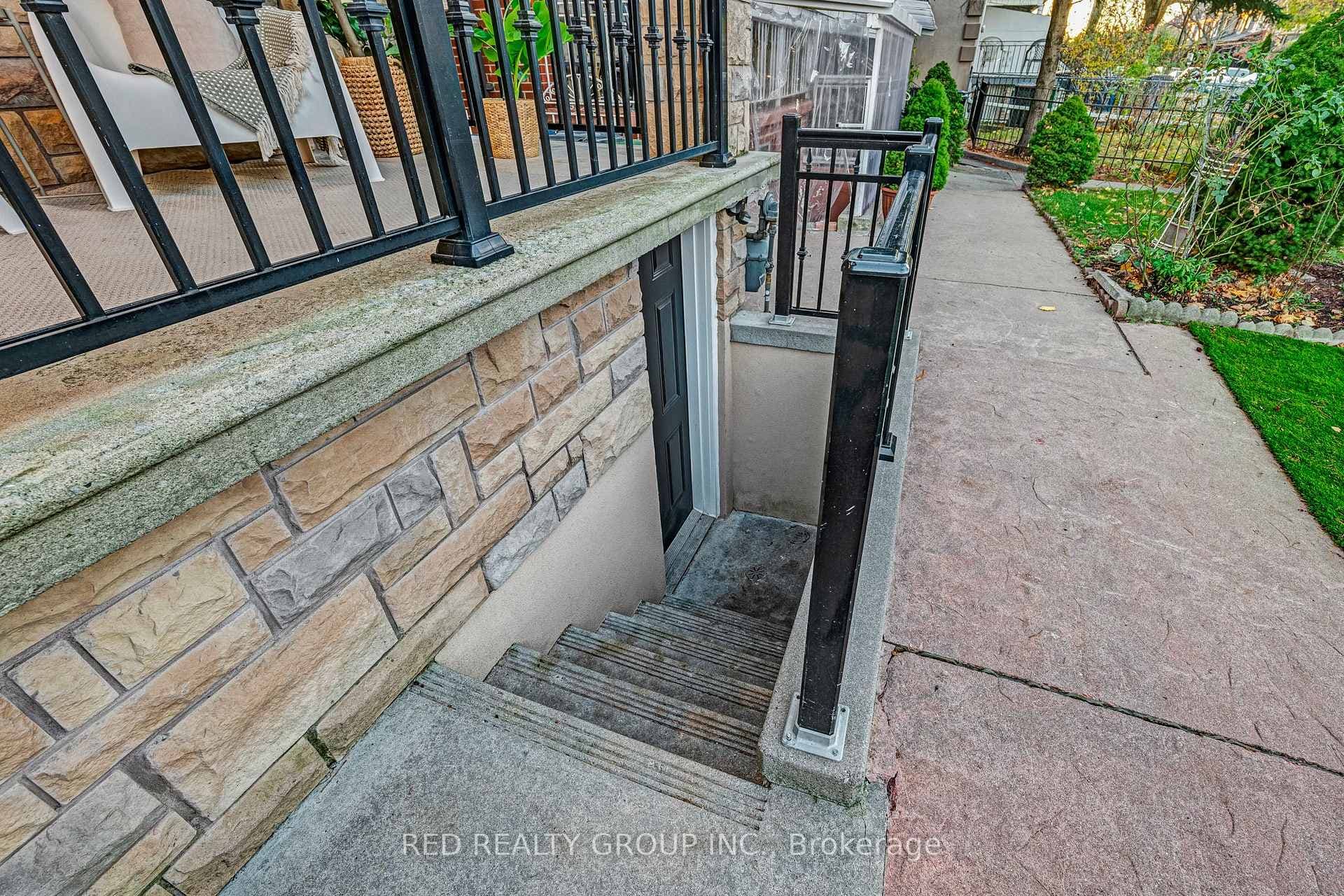 77 Millicent Street photo 40