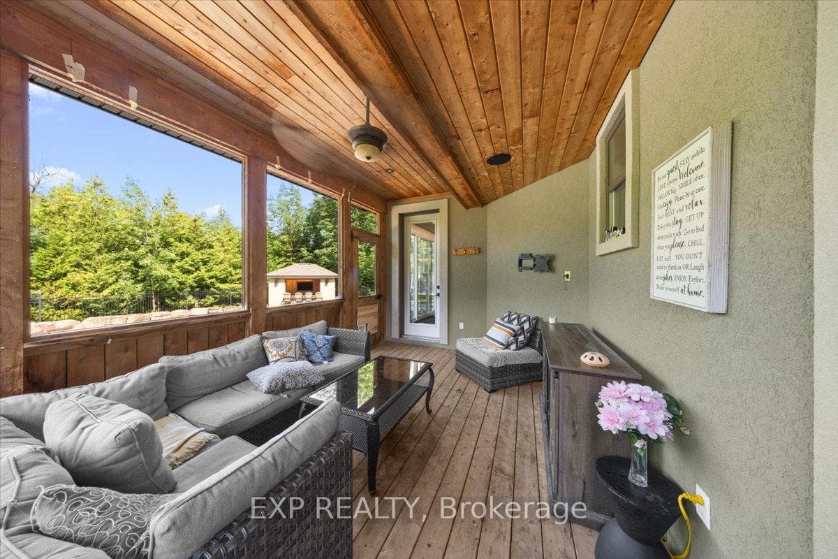 130 Ironstone Court photo 21