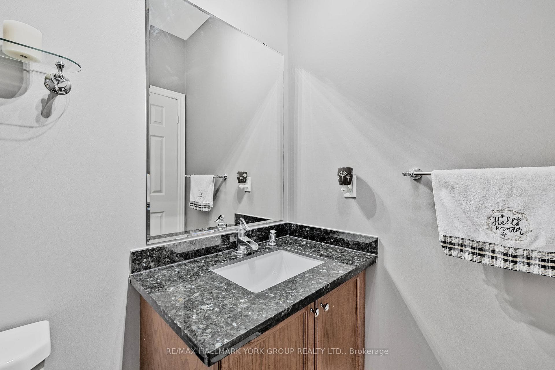 63 Pointon Street photo 15