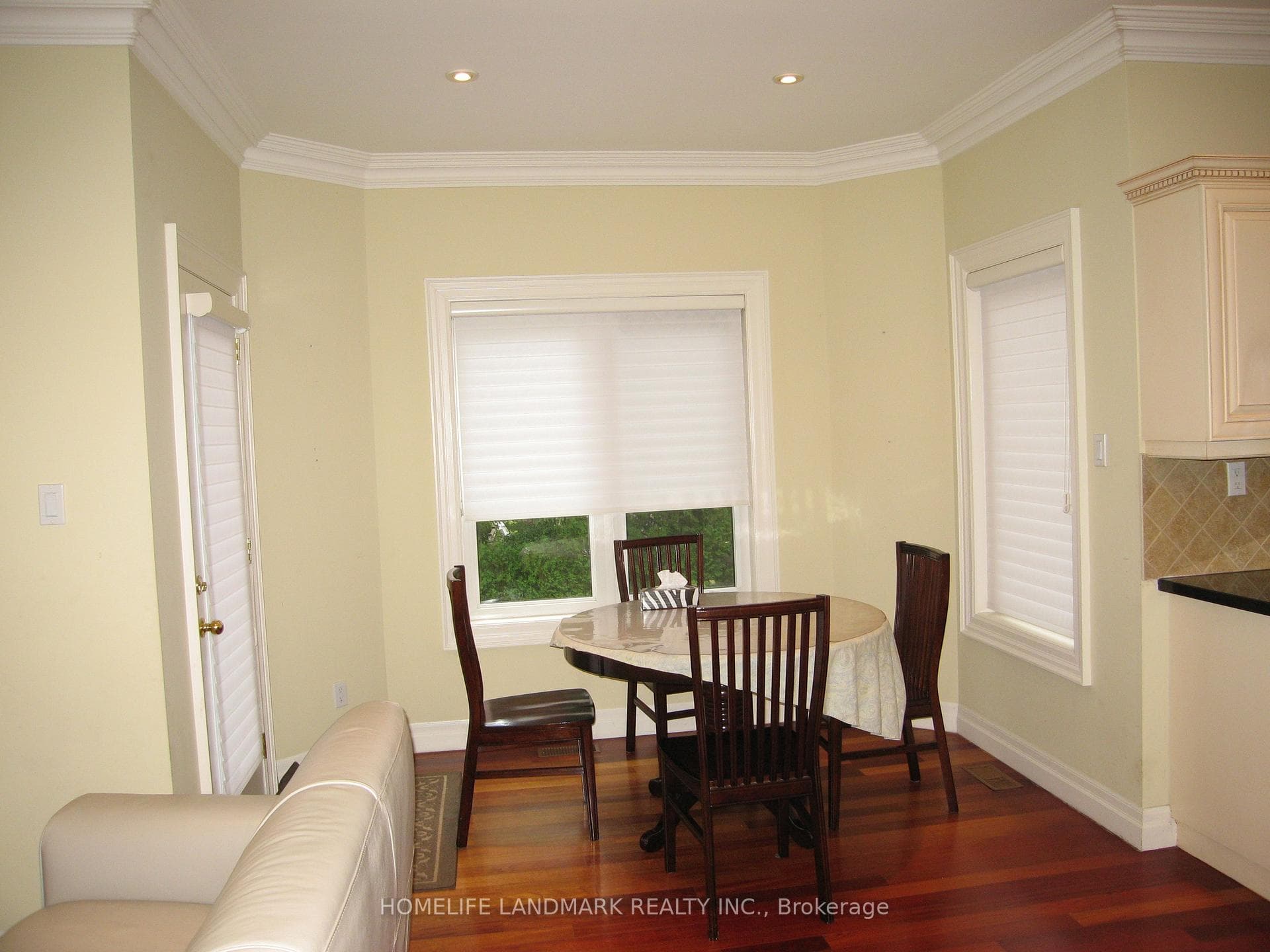 105 Mckee Avenue photo 8