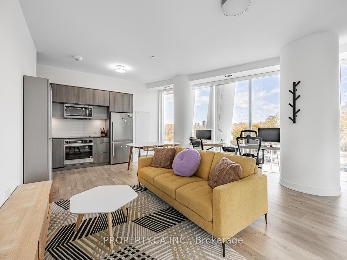 585 Bloor Street Unit 318 photo 7