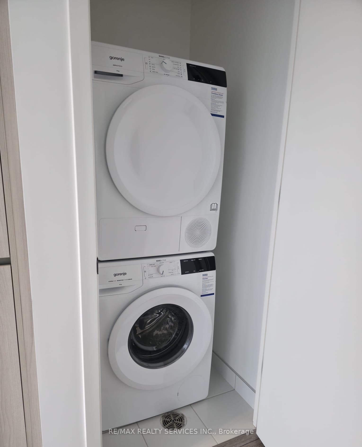 8 Interchange Way Unit 1706 photo 10