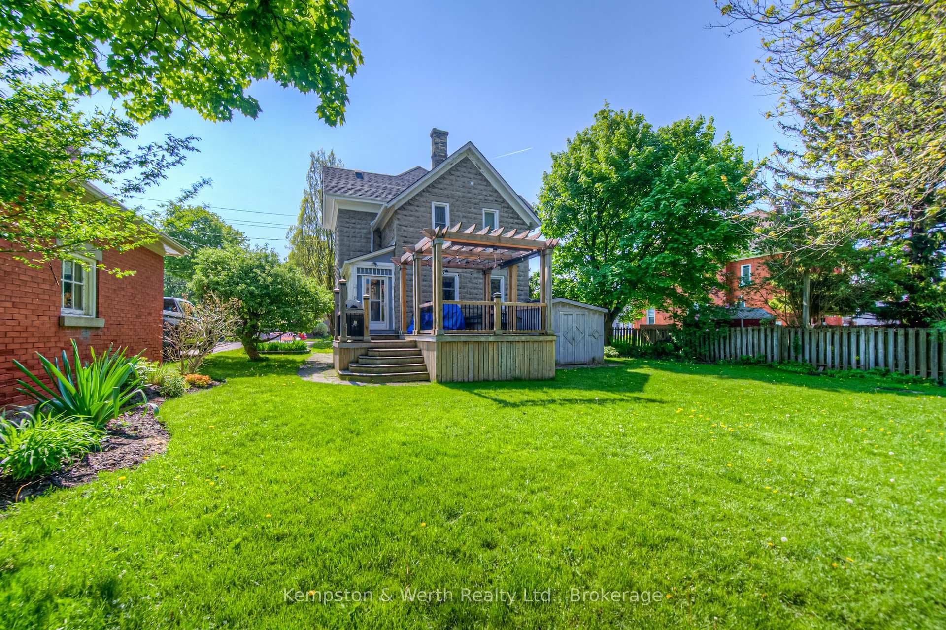 333 Barber Avenue photo 8
