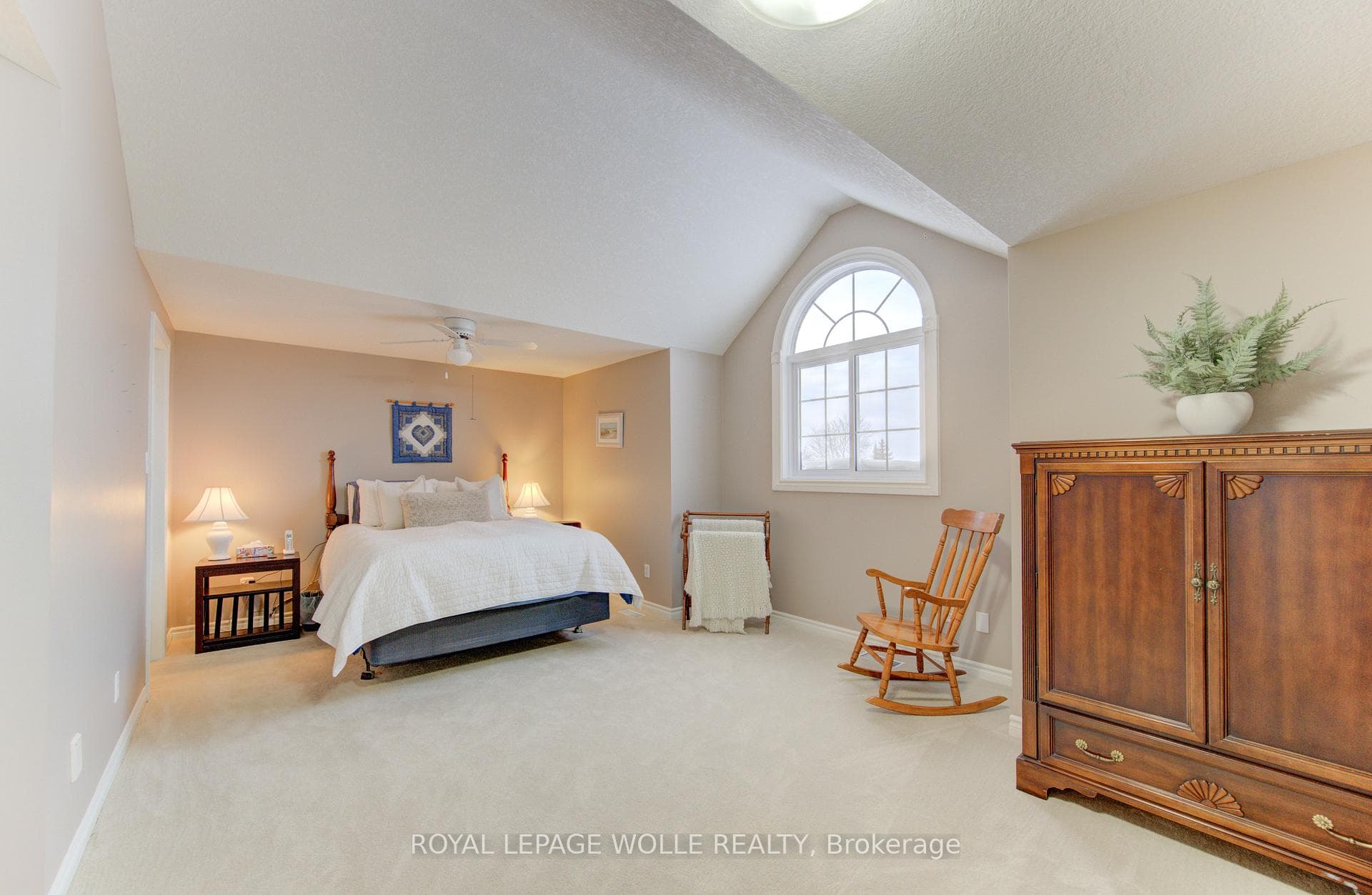 505 Sandbanks Crescent photo 27