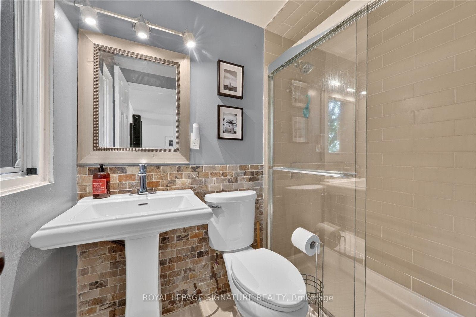 62 Massey Street photo 36