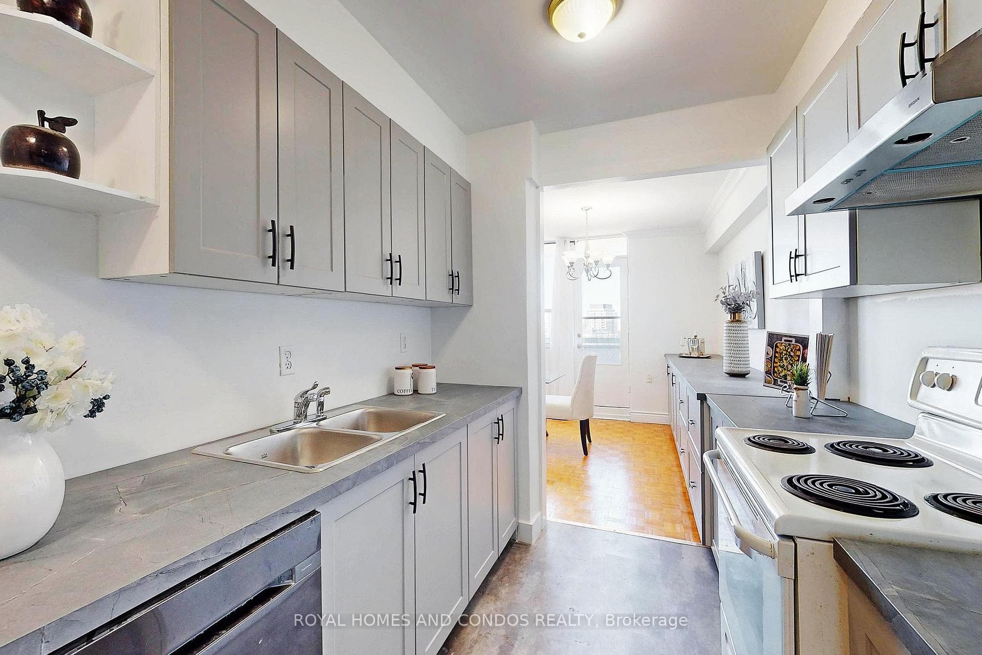 130 Neptune Drive Unit 1206 photo 21
