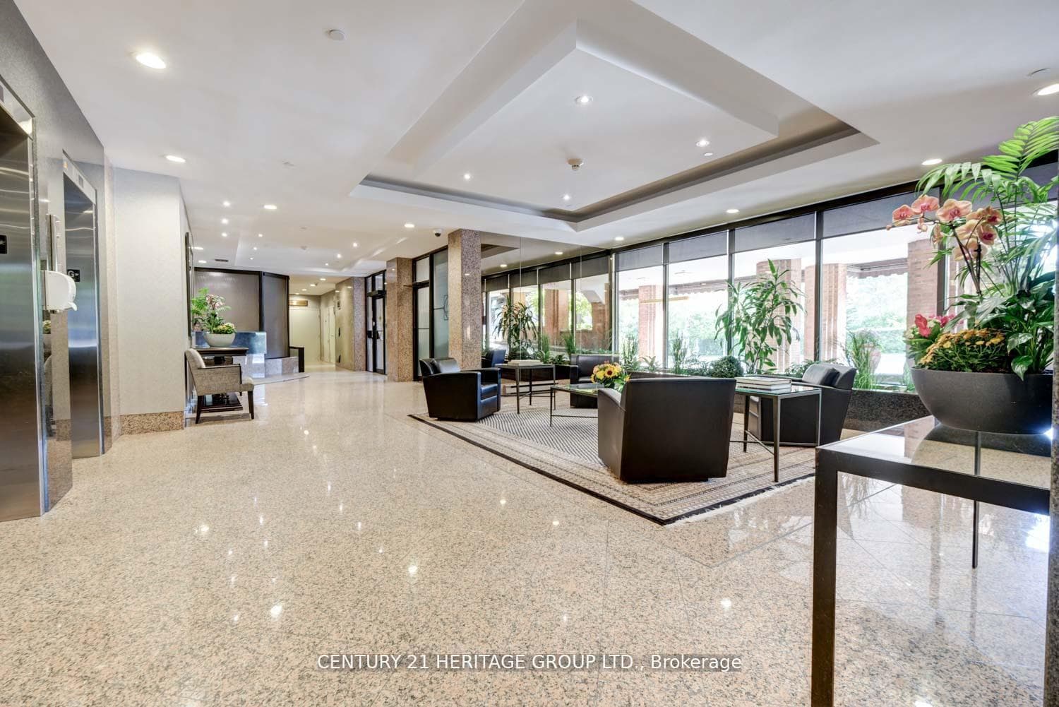 2900 Yonge Street Unit 101 photo 43