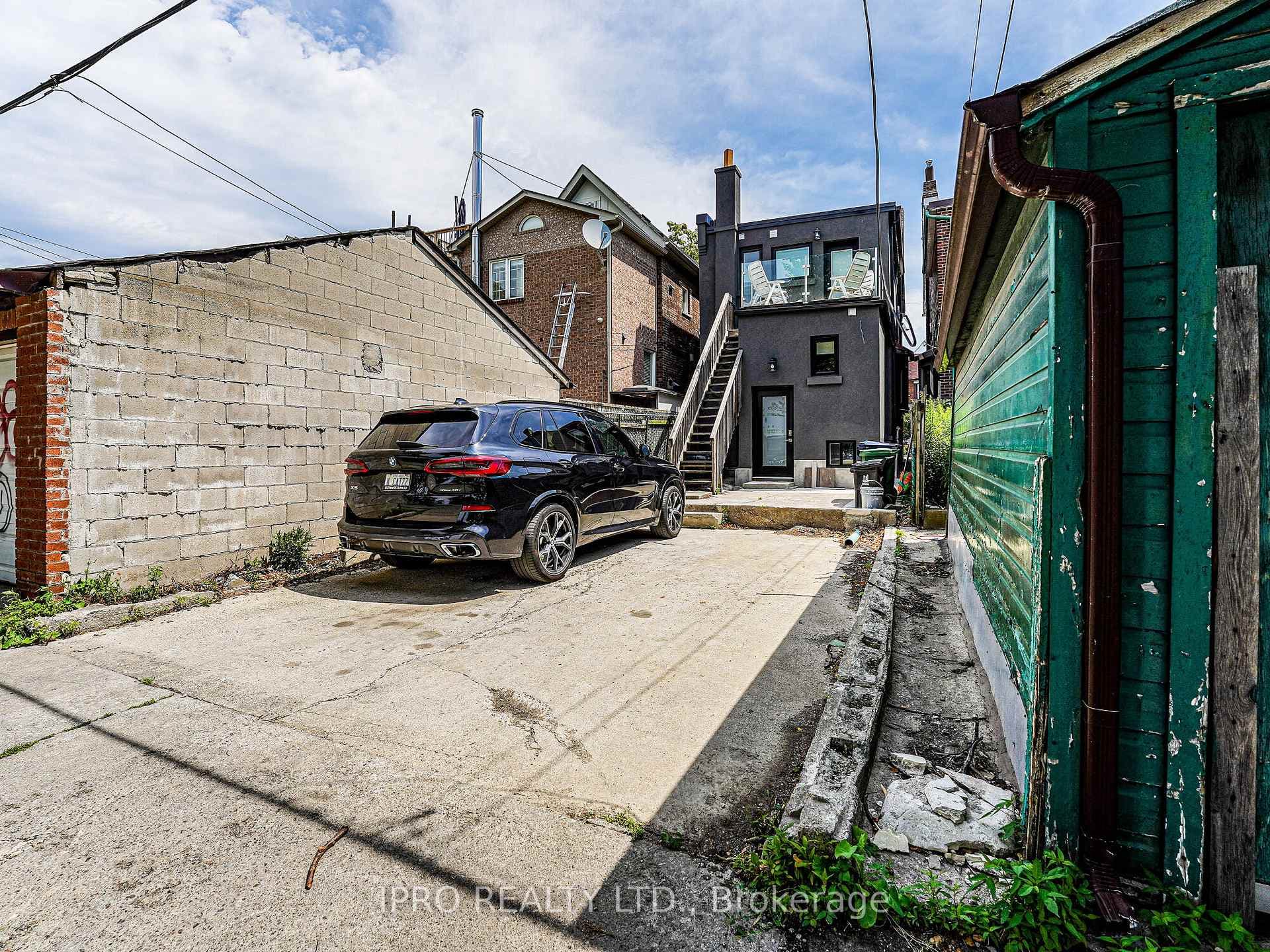 1296 Lansdowne Avenue photo 14