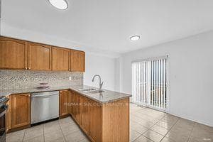465 Hillbury Drive photo 10