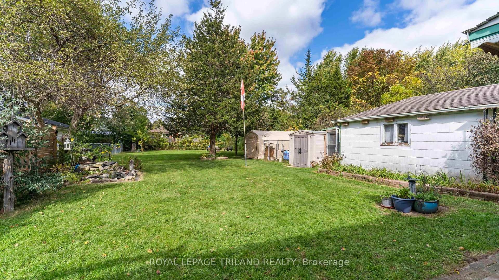 578 Creston Avenue photo 28