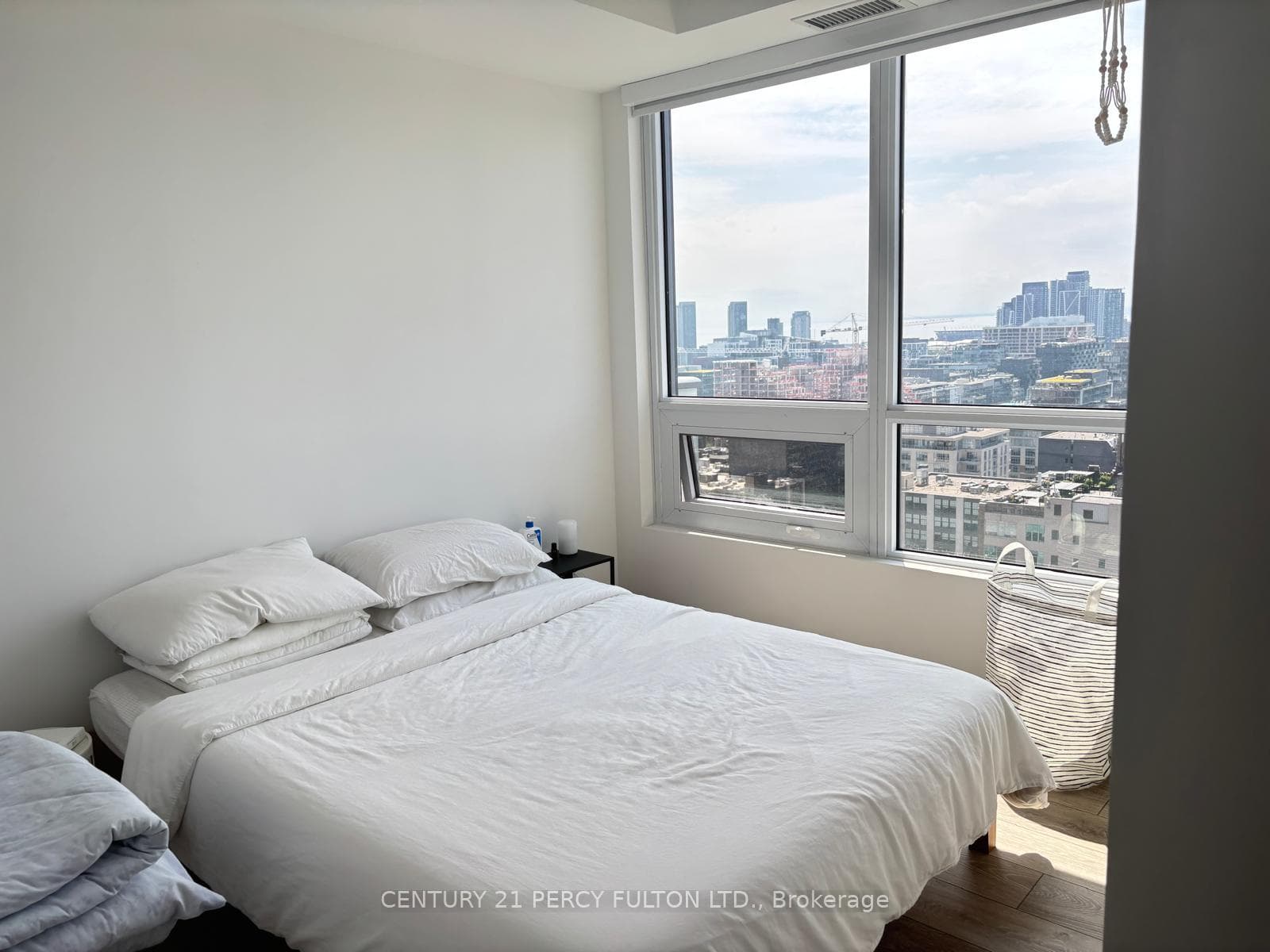 108 Peter Street Unit 2613 photo 15