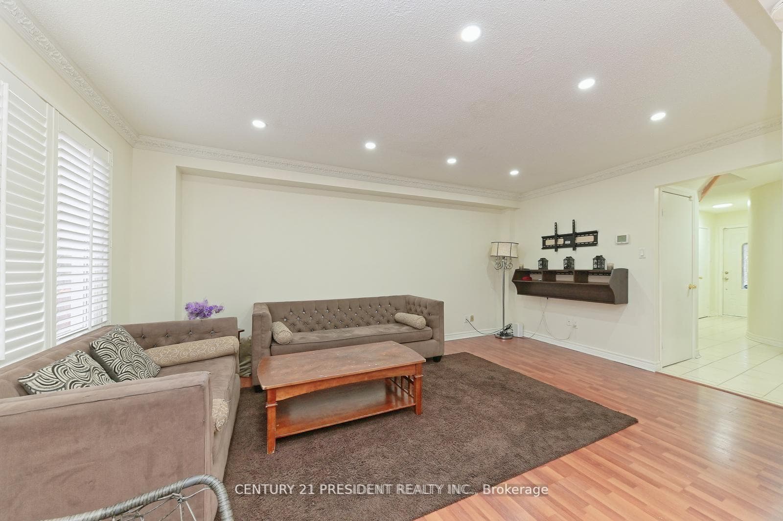 58 Bach Boulevard photo 15