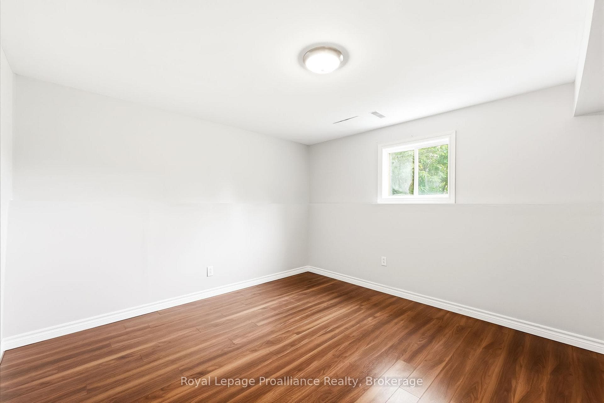 158 Ontario Street photo 38