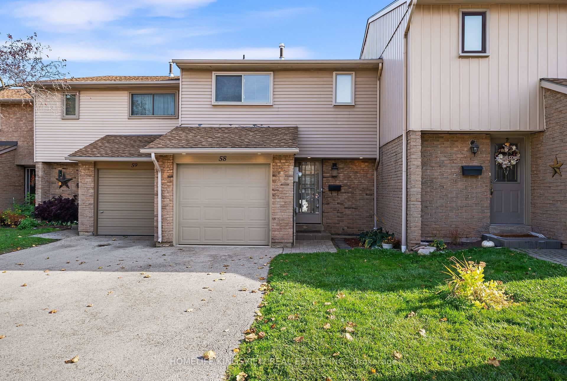 1552 Lancaster Drive Unit 58 photo 2