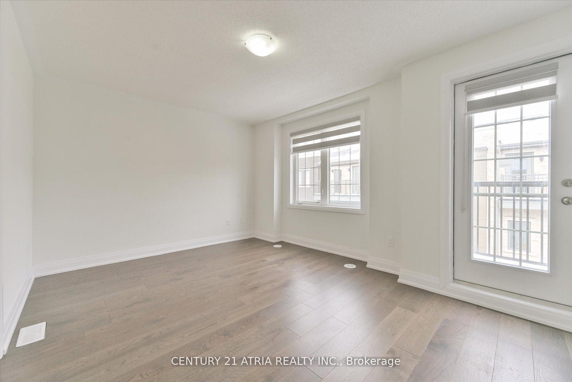 106 Clippers Crescent photo 30