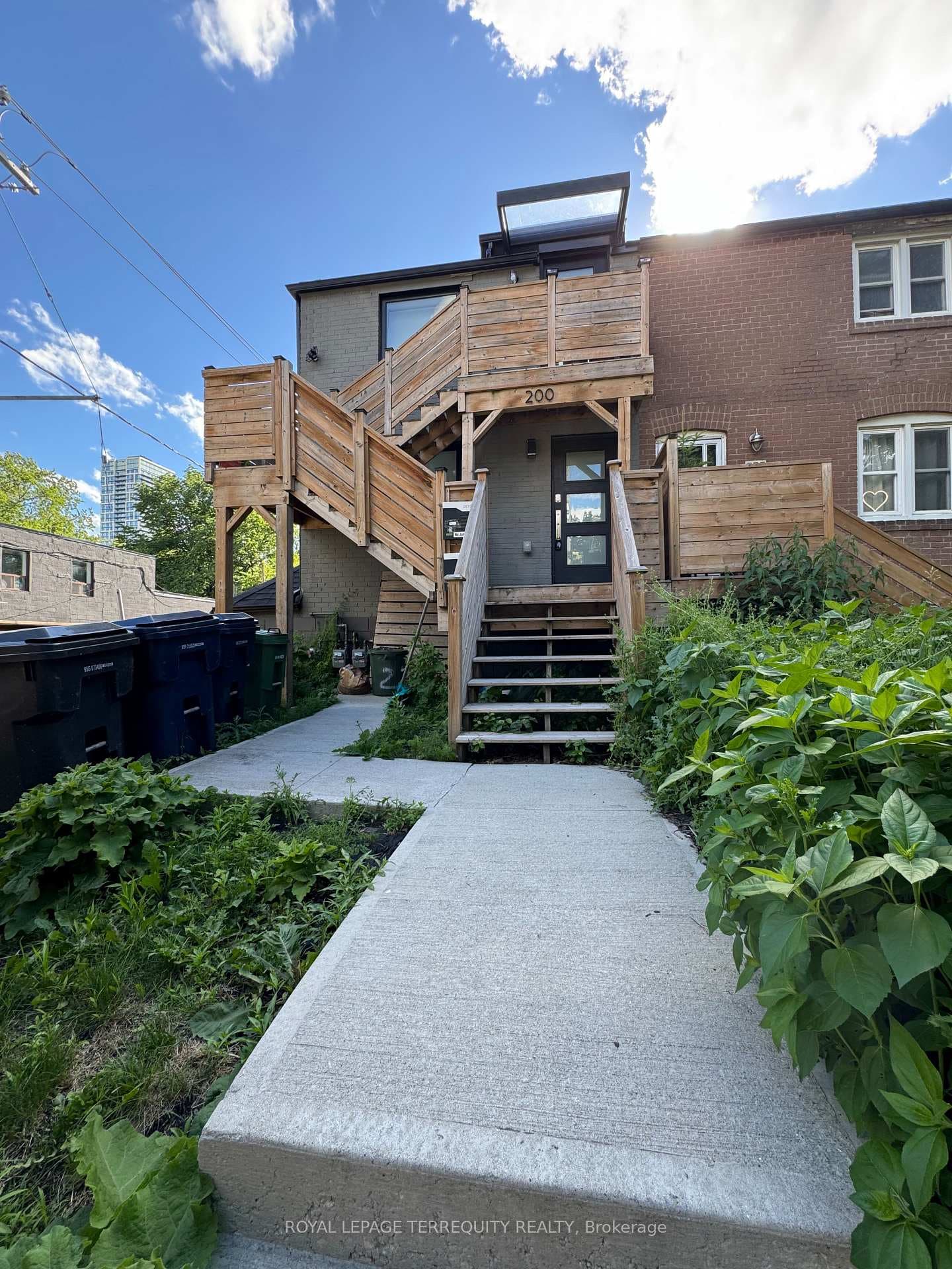 200 Munro Street Unit 2 photo 1