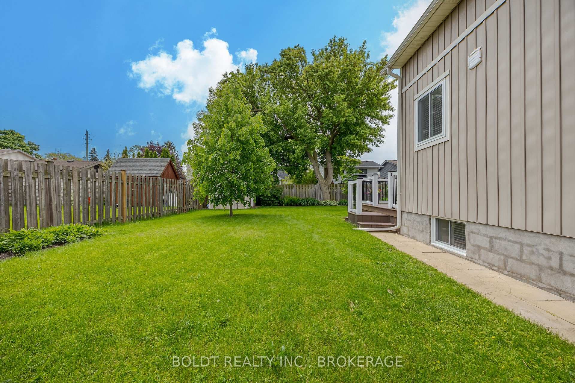 12 Northglen Avenue photo 28