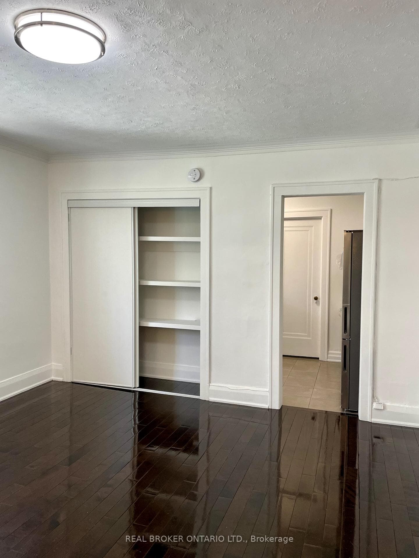 2 Broadway Avenue Unit 5 photo 5