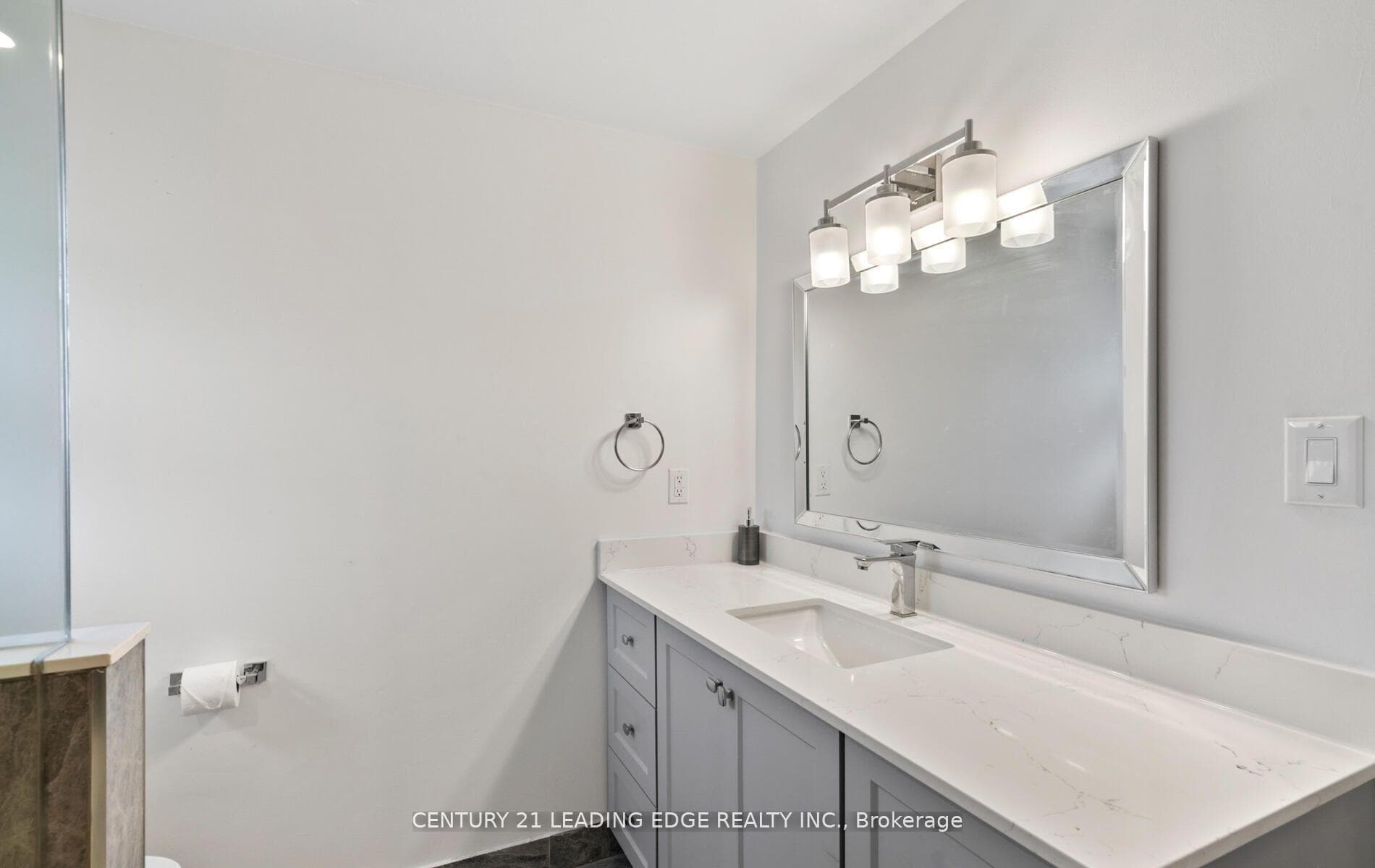 114 BRIAN Boulevard photo 31