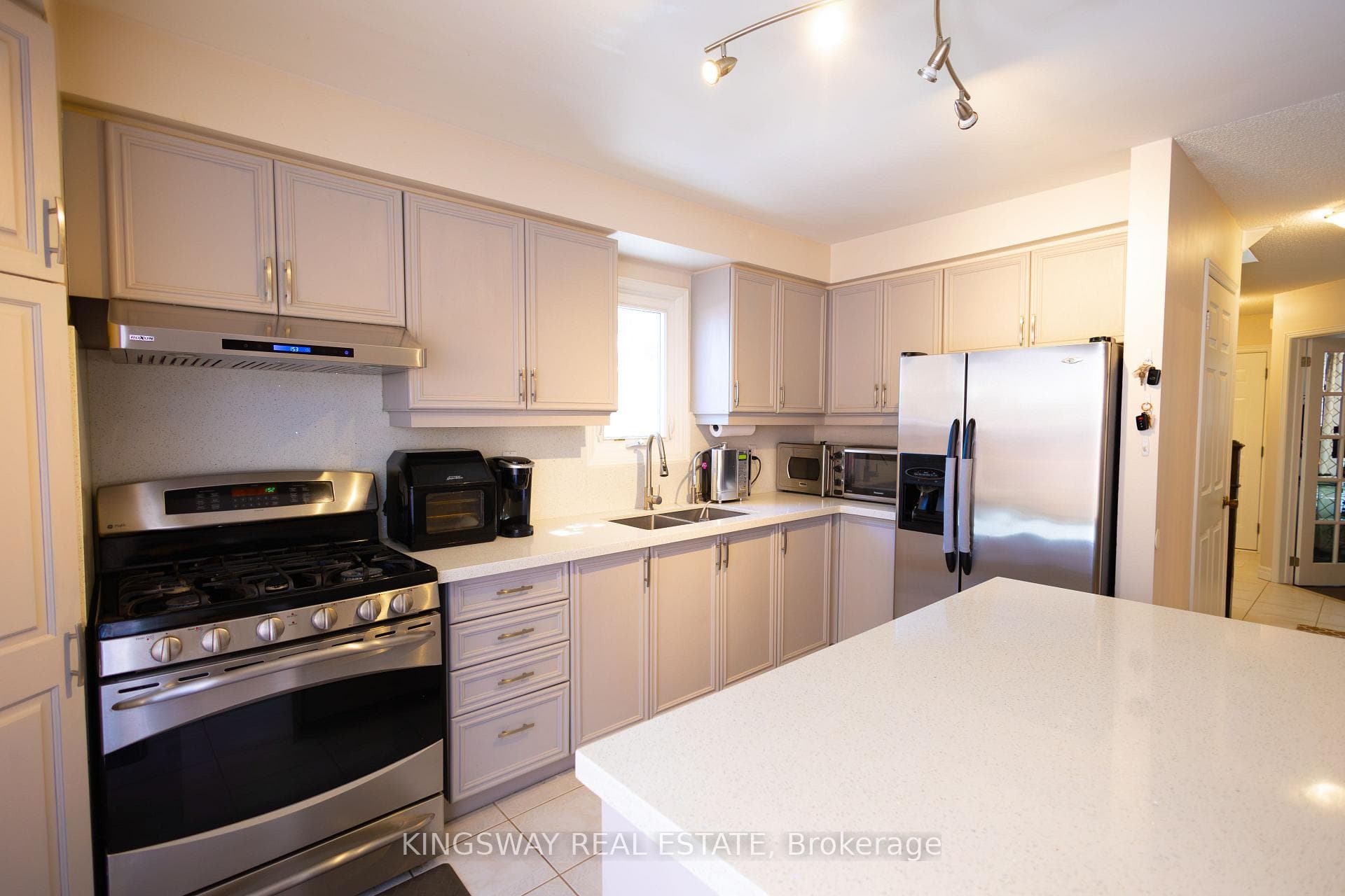 3010 Gulfstream Way photo 6