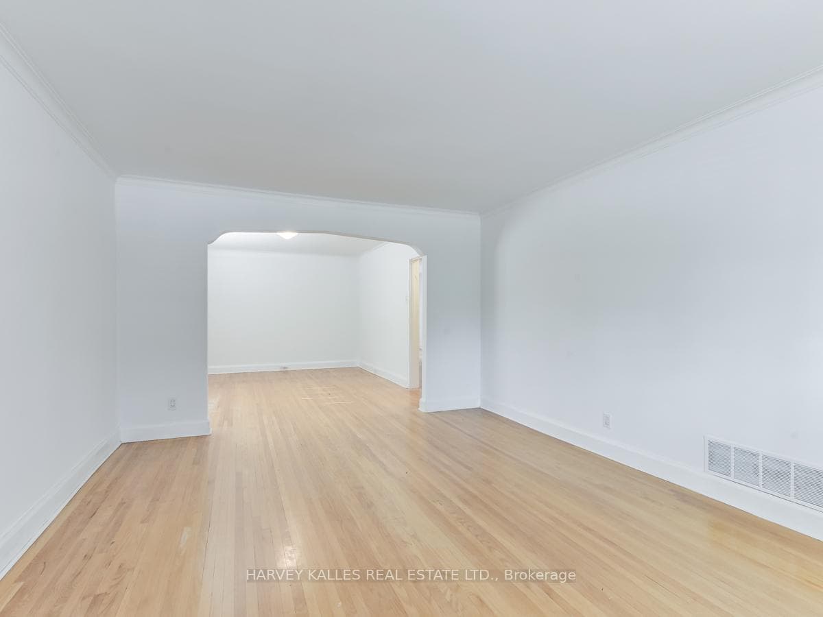 86 Dunblaine Avenue photo 9