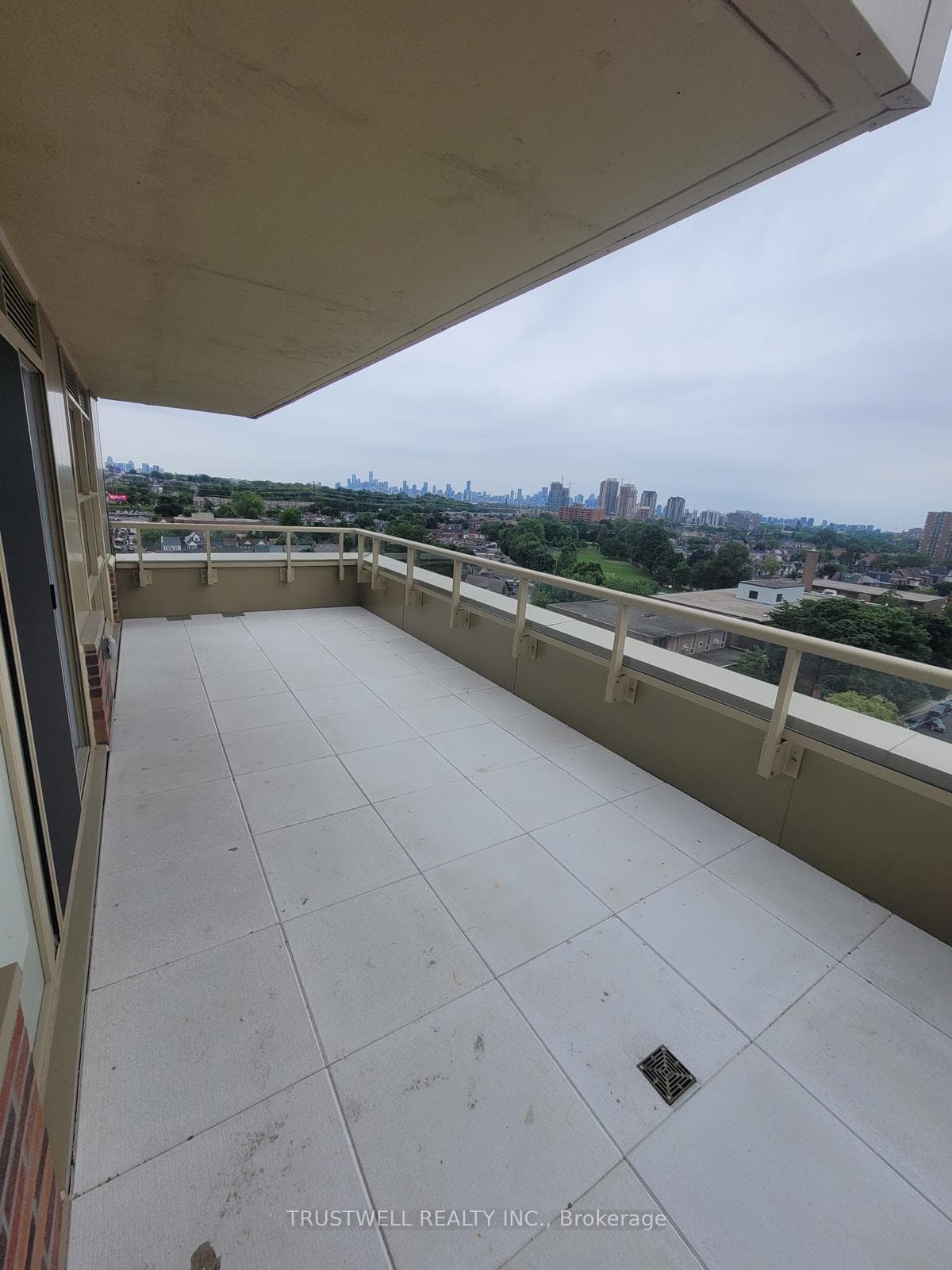 1787 St. Clair Avenue Unit 1013 photo 18