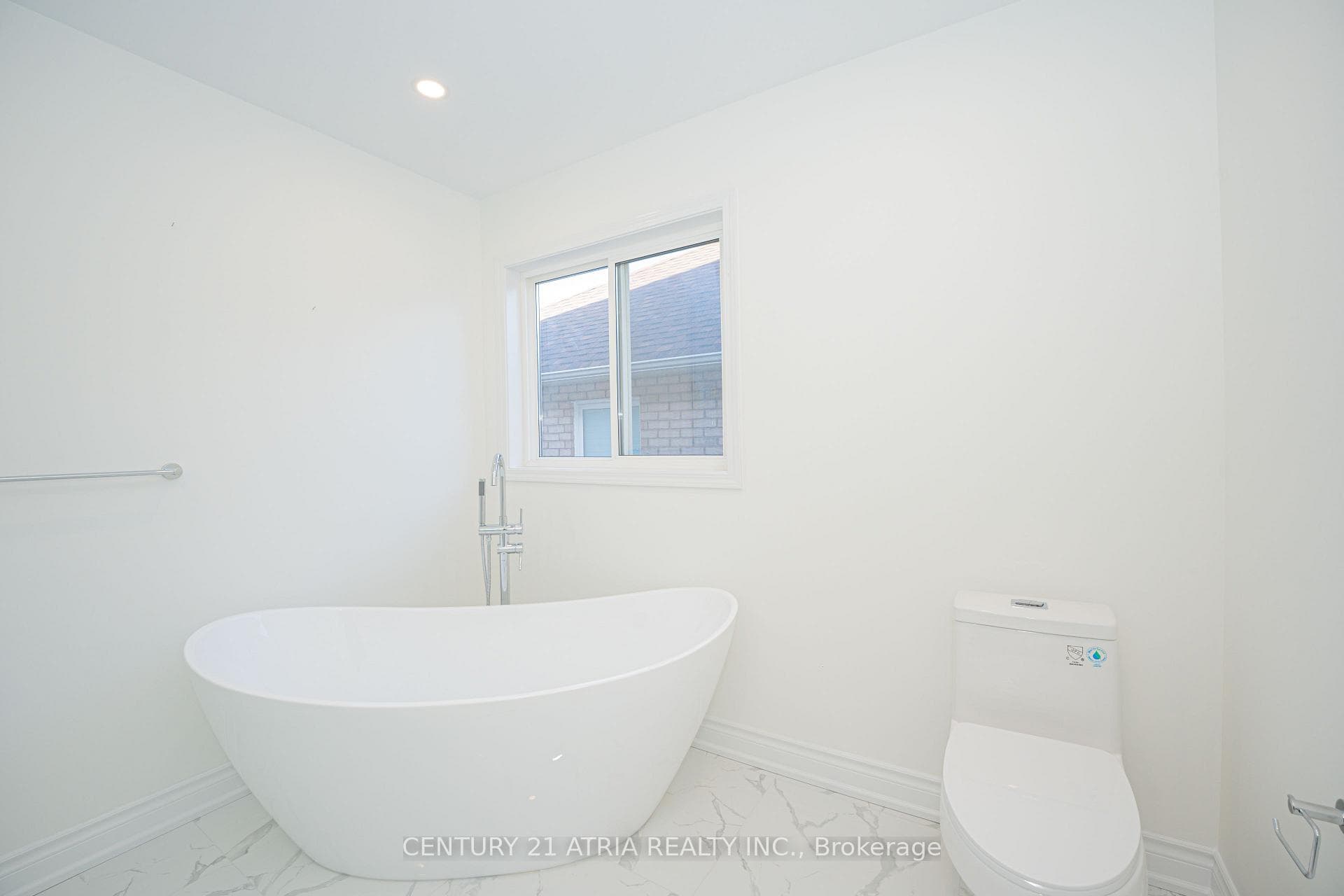 252 Sherwood Road photo 25