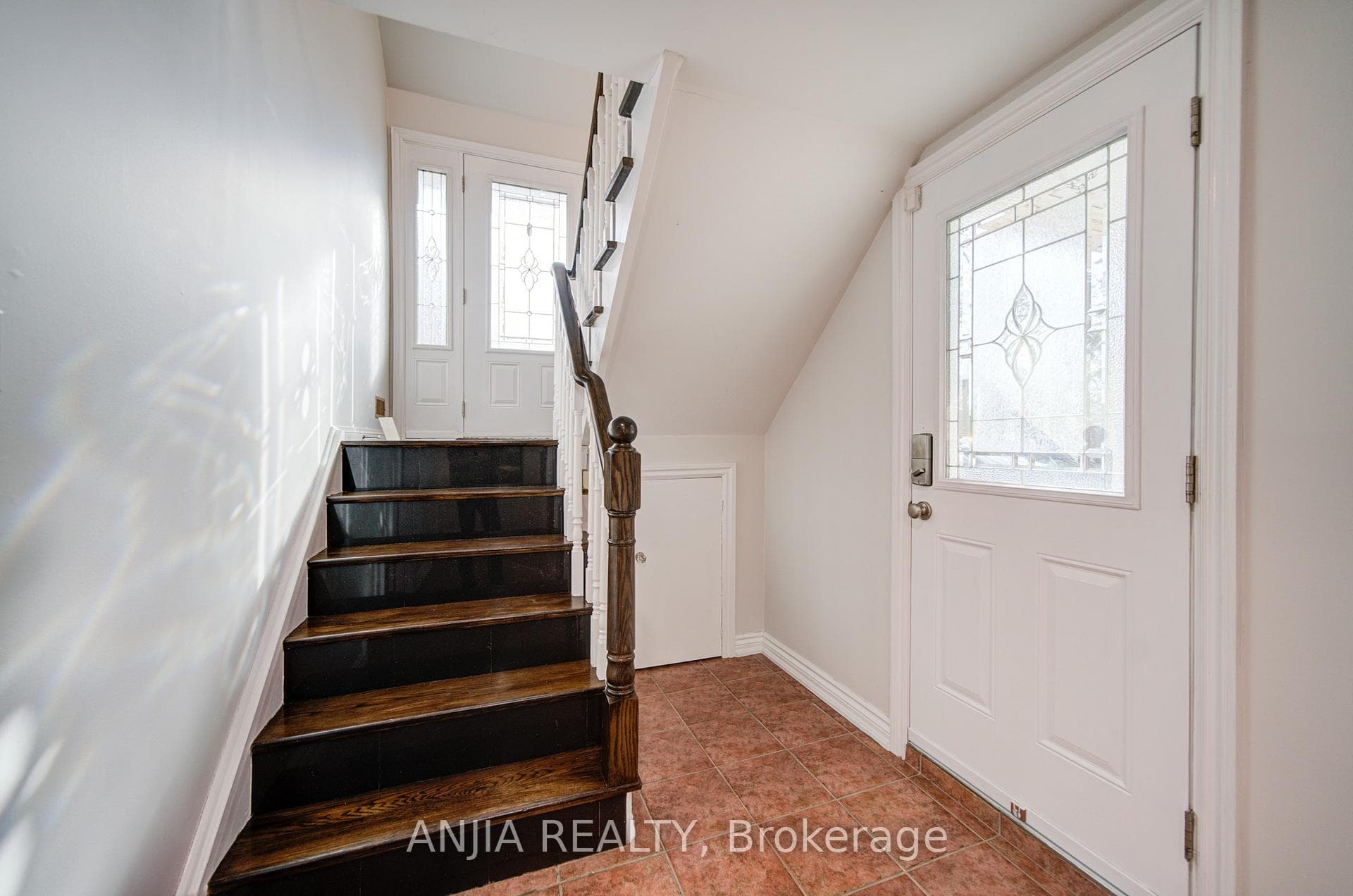 70 Briarwood Road photo 32