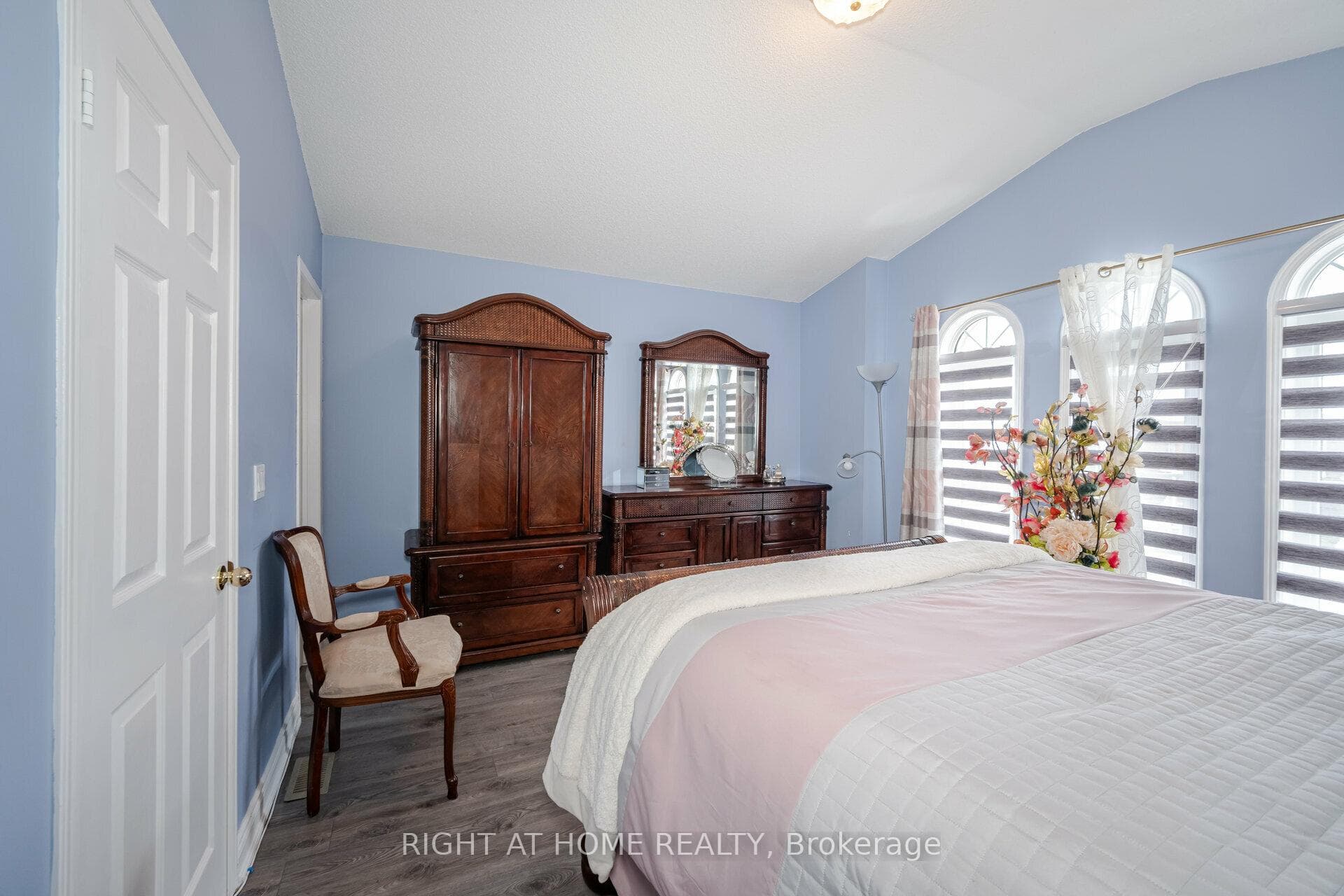 8536 MARTIN GROVE Road photo 21