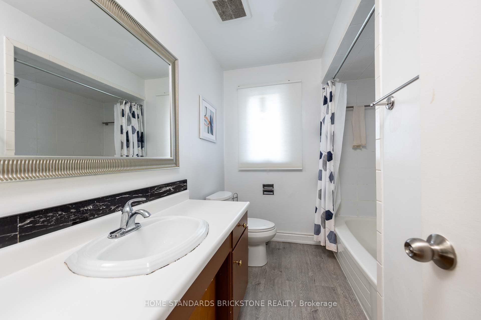 199 Dunforest Avenue photo 18