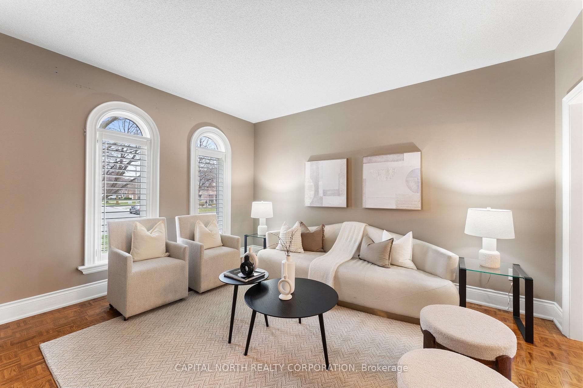 82 Harvester Crescent photo 6
