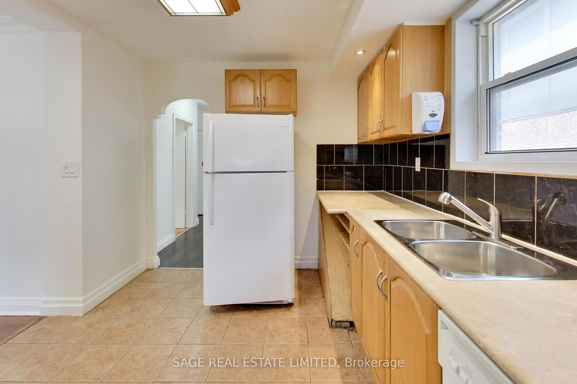 72 Burncrest Drive Unit Main photo 14