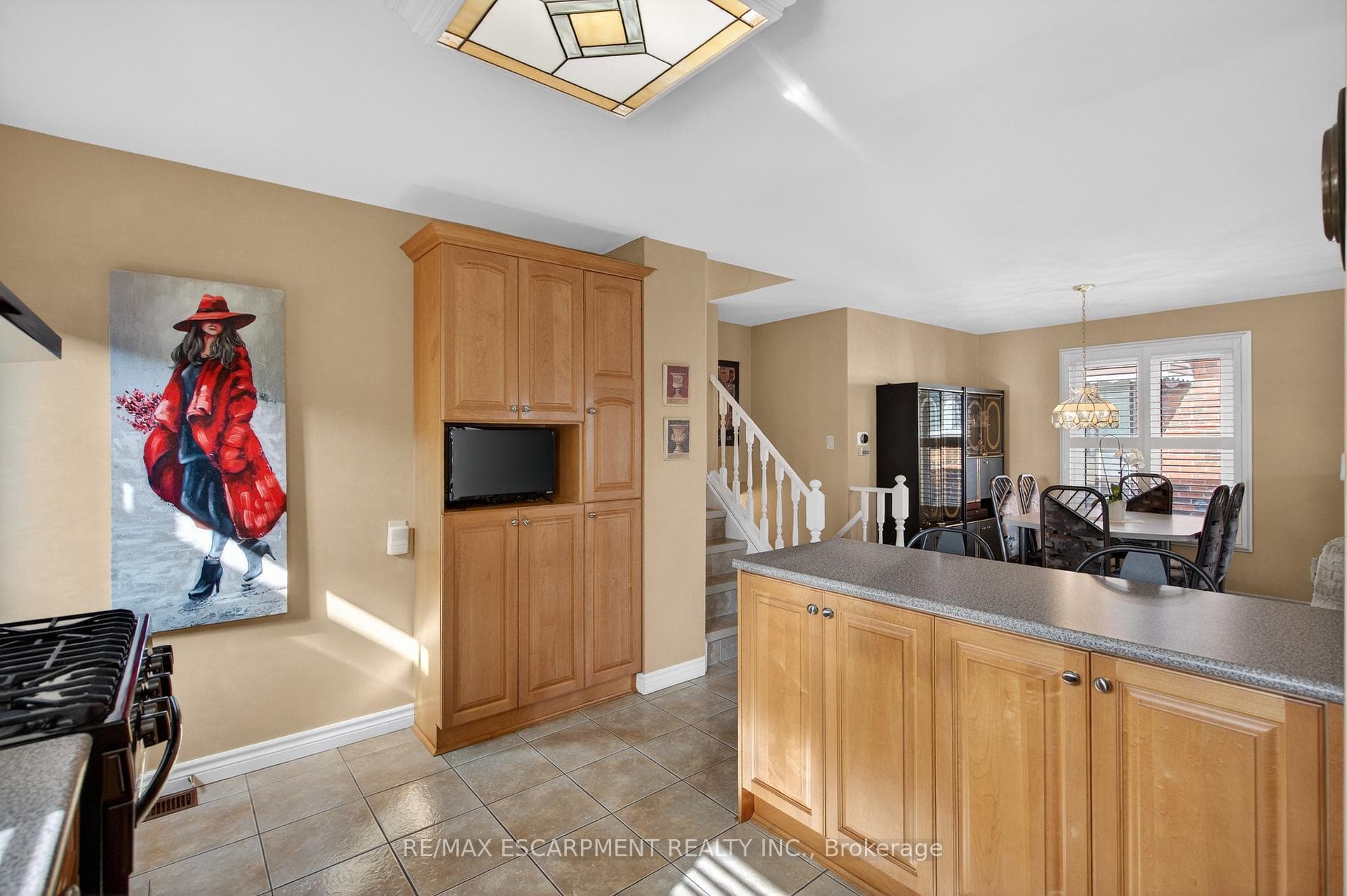 30 Basin Crescent photo 12