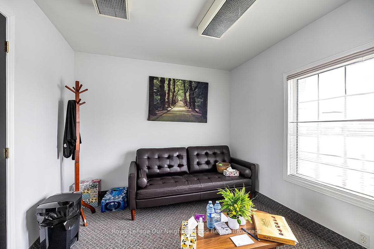 71 Albert Street photo 34