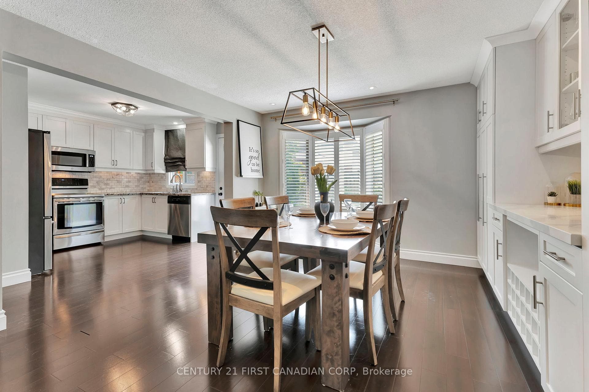 26 Jacqueline Boulevard photo 11