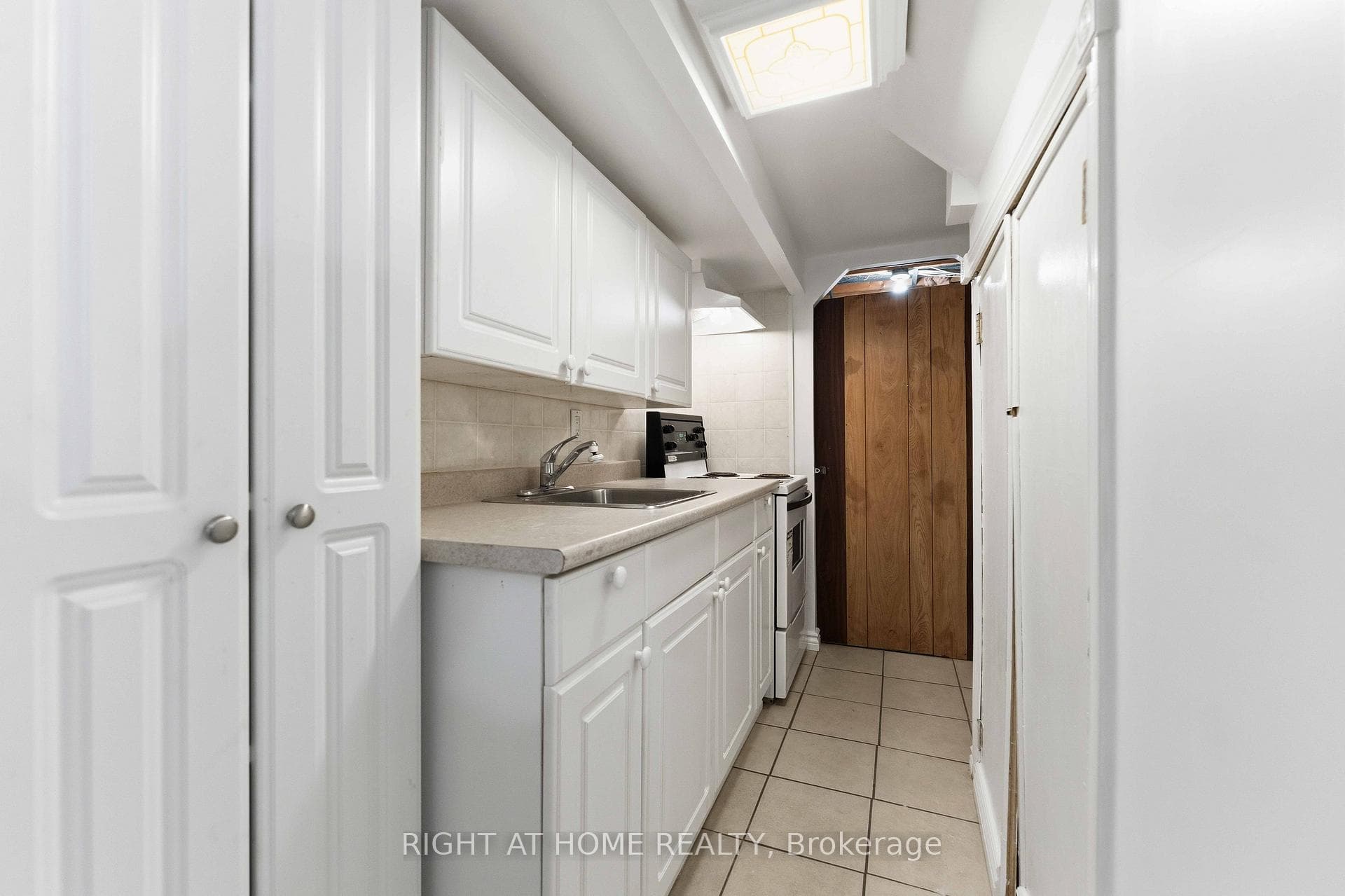 178 Presland Road photo 15