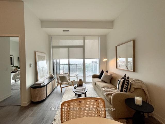 285 Dufferin Street Unit 1119 photo 11