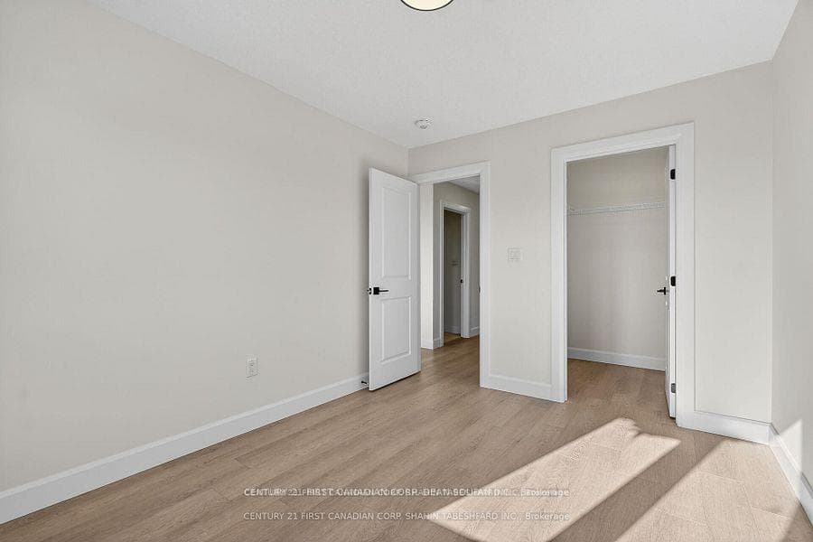 829 Catalpa Square photo 34