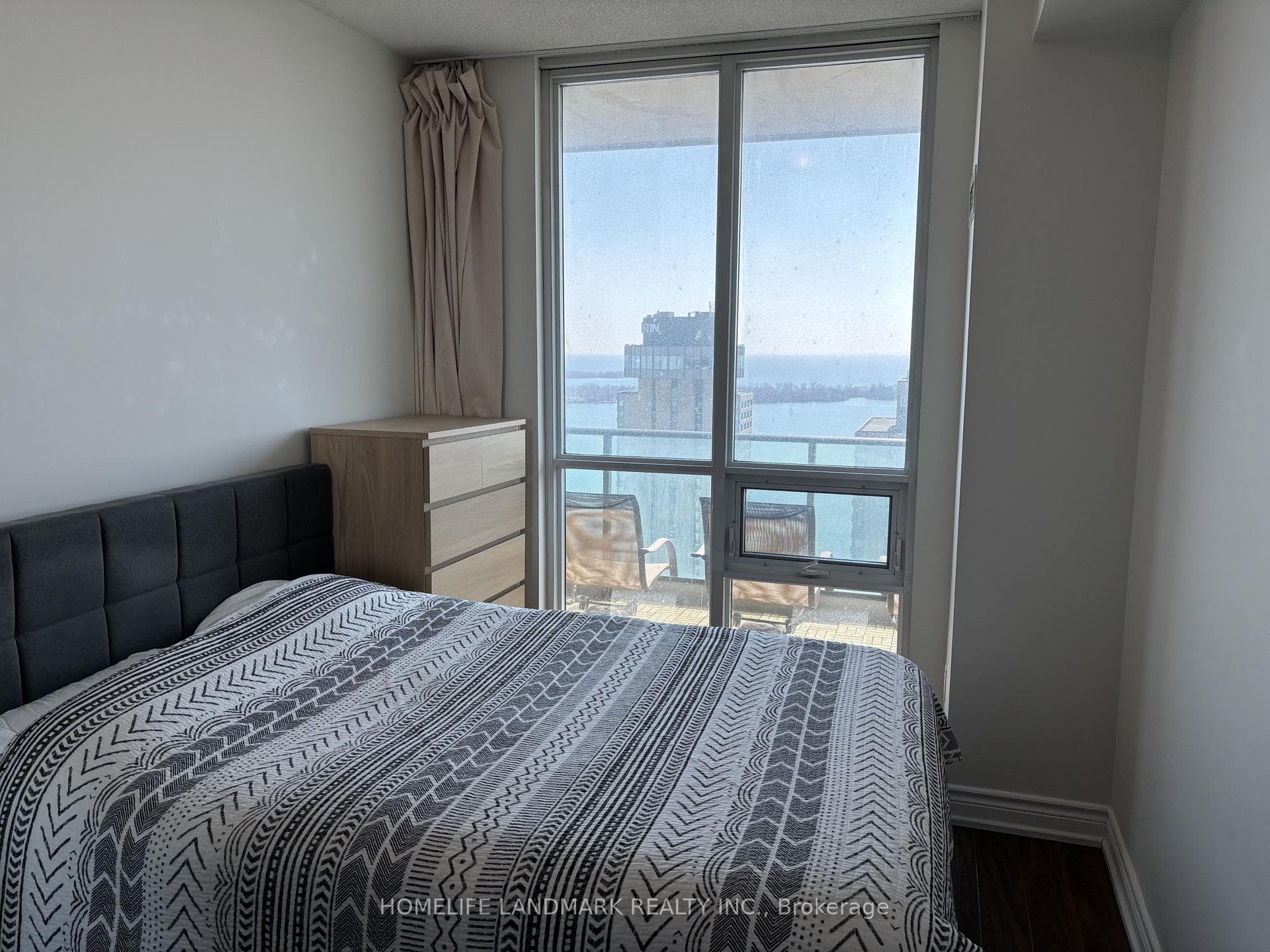 33 Bay Street Unit 3810 photo 8