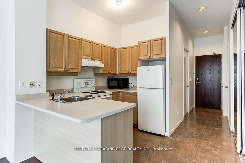 7 King Street Unit 802 photo 9
