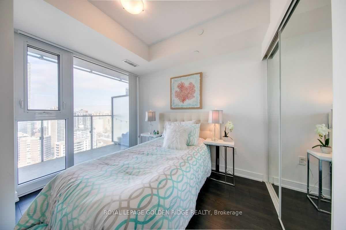 50 Wellesley Street Unit 2702 photo 7