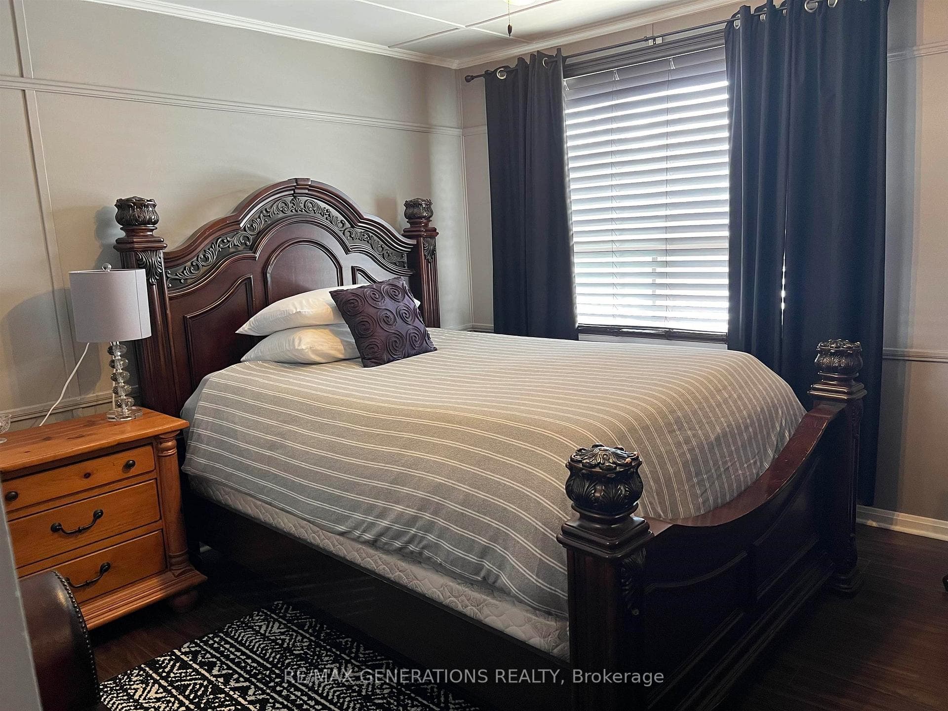 32 McCullough Street photo 5