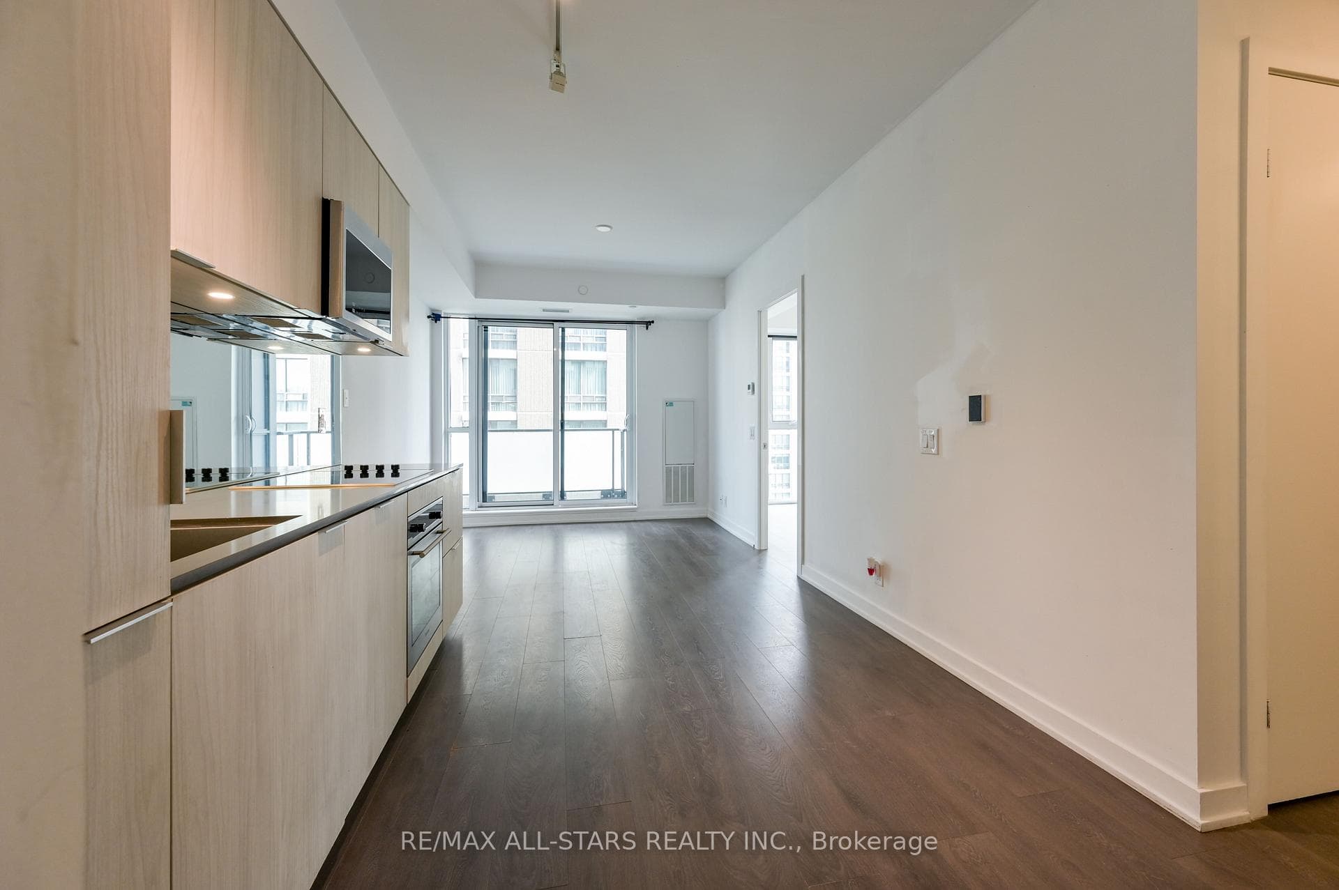 609 Avenue Road Unit 1001 photo 7