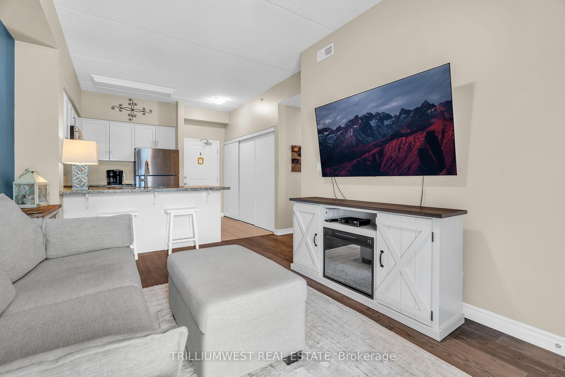 1077 Gordon Street Unit 24 photo 8
