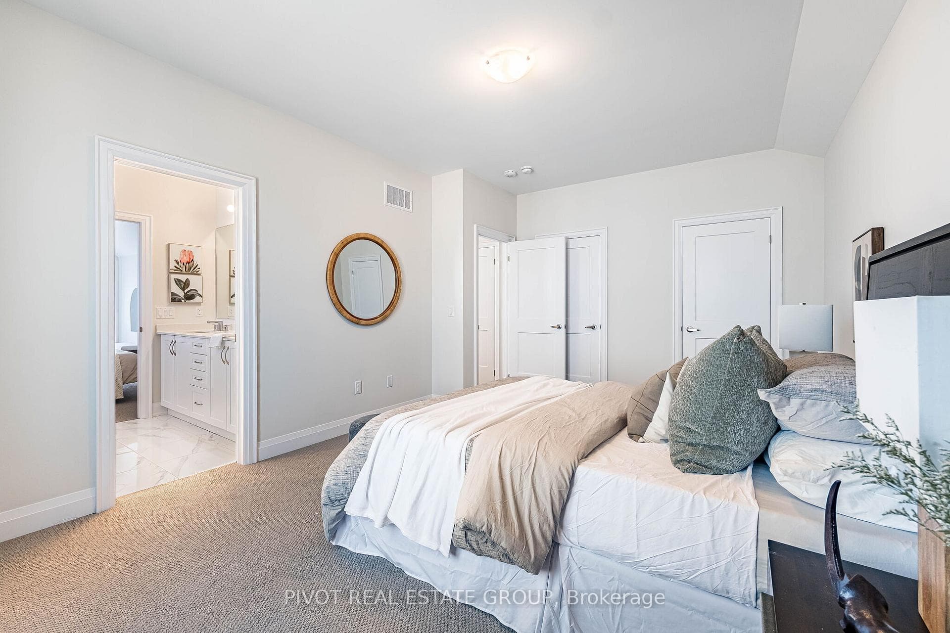 10 Herbert Avenue photo 20